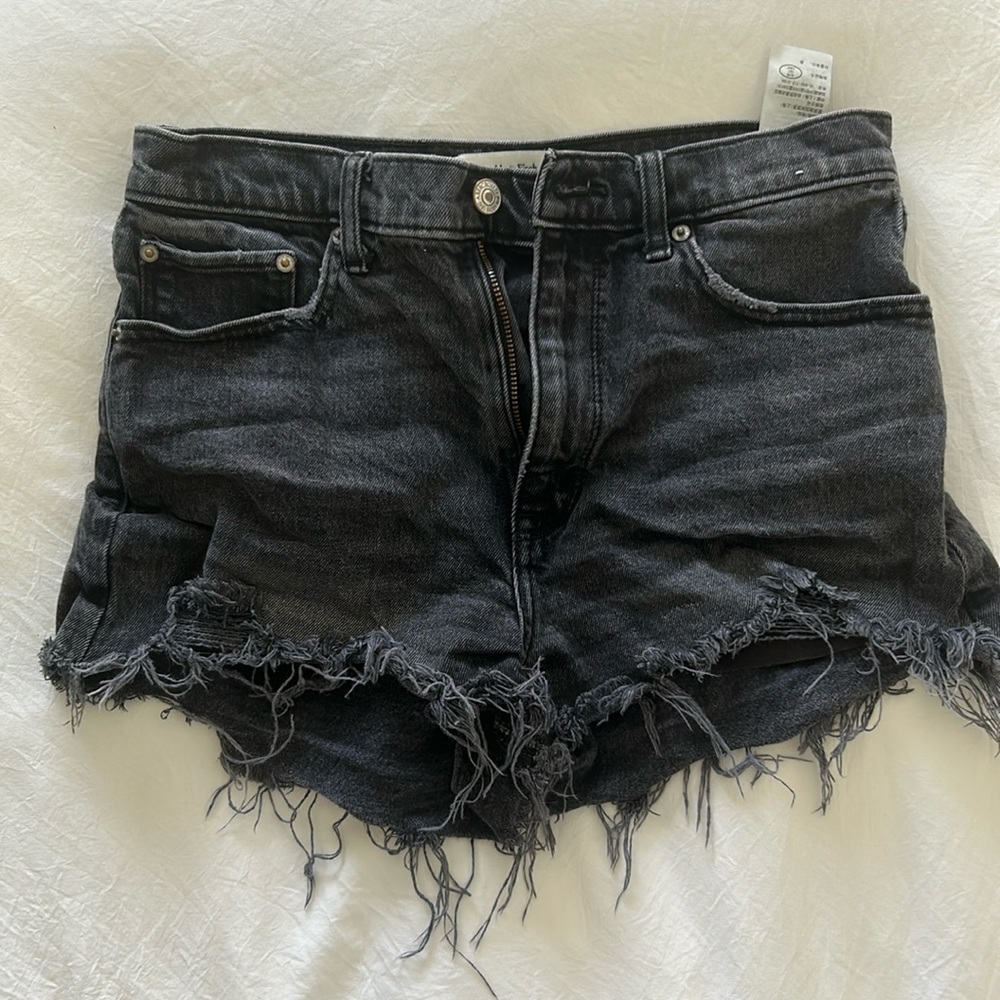 Abercrombie The Mom Short High Rise